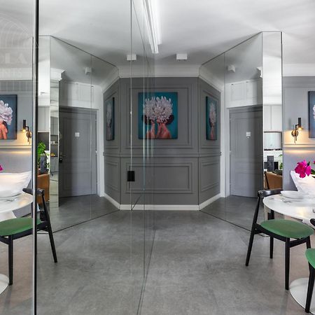 Feminine Studio Fragola Apartments Krakow Bagian luar foto
