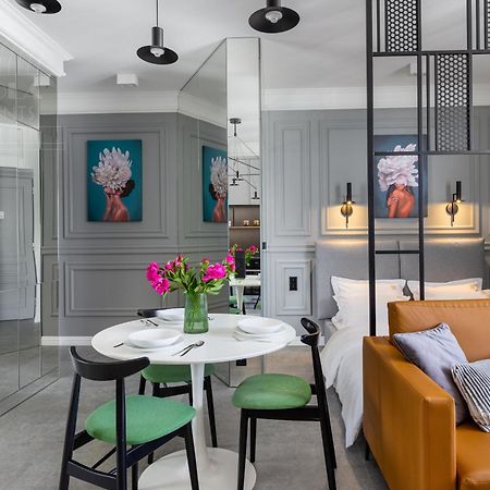 Feminine Studio Fragola Apartments Krakow Bagian luar foto